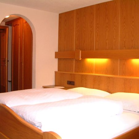 Hotel Garni Mathonerhof Ischgl Exterior foto