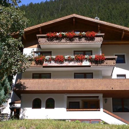 Hotel Garni Mathonerhof Ischgl Exterior foto